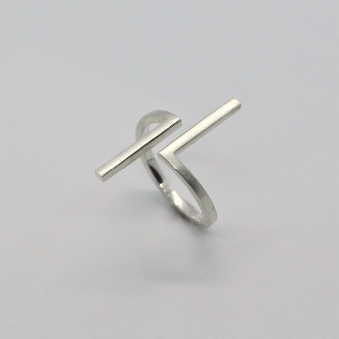 Ring "Verschoben" aus 925/- Silber von DOPPELLUDWIG