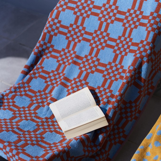 Towel.Studio | Frottee Strandtuch Weave | Sky & Brick