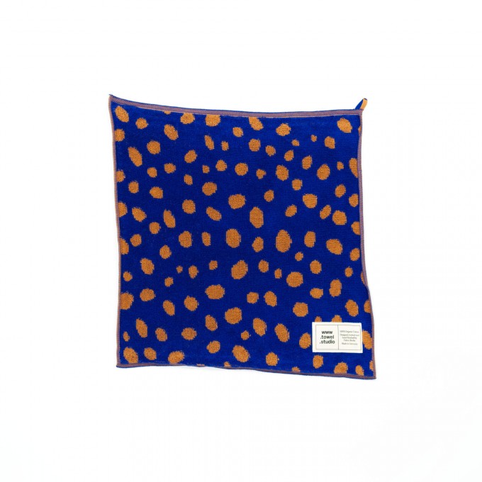 Towel.Studio | Pebbles Frottee Küchenhandtuch | Azure & Chestnut