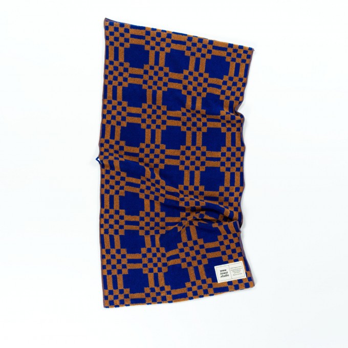 Towel.Studio | Weave Handtuch | Azure & Chestnut