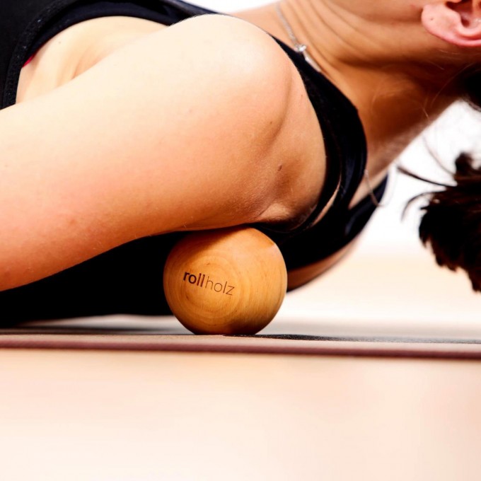 rollholz – Massagekugel aus Holz für punktuelle Behandlung – 7cm
