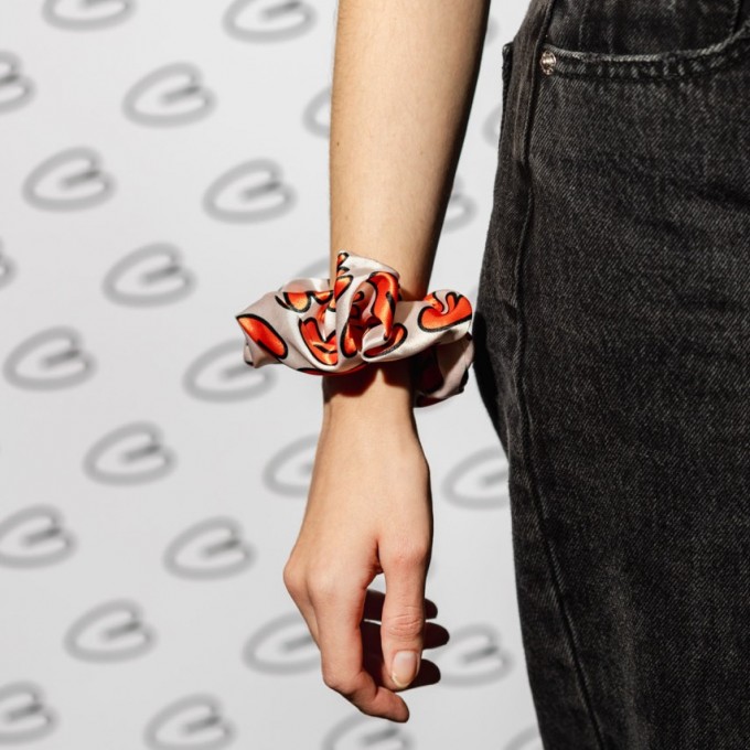 Satin-Scrunchie Everything – Brunhilda