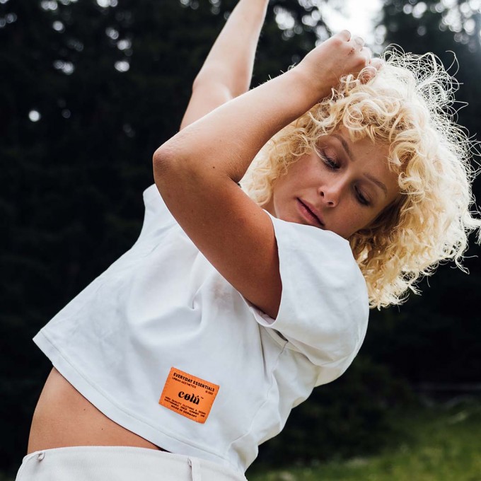 cølú Cropped Shirt aus Biobaumwolle mit Patch