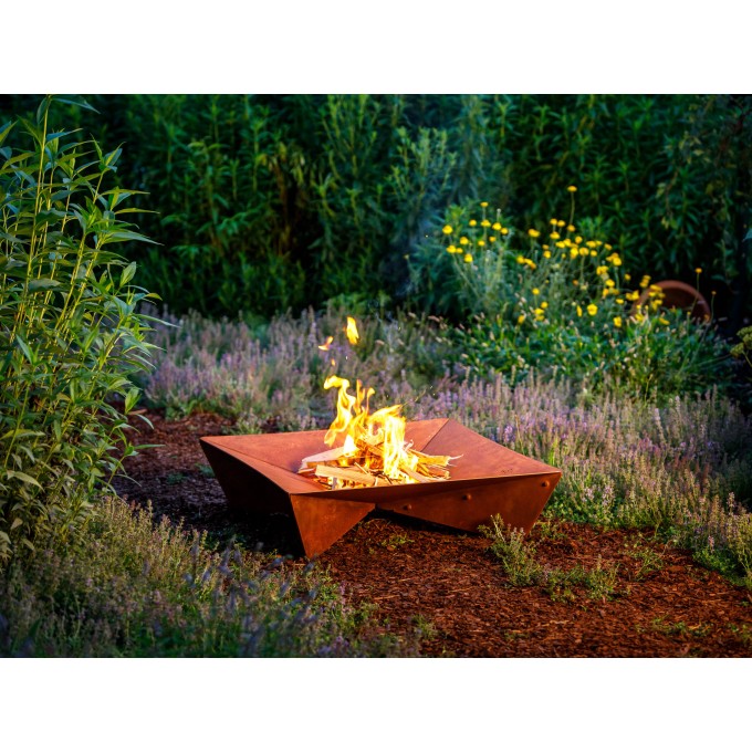 Keilbach Feuerschale fluxus 80 x 80 x 22 cm, 3mm dickem wetterfestem Stahl, kein Verzug, fertig montiert, einzigartige Rostoptik
