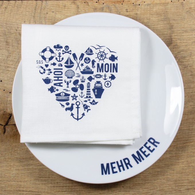 Bow & Hummingbird maritime Halbleinen-Serviette Herz "Nordisch by Heart"