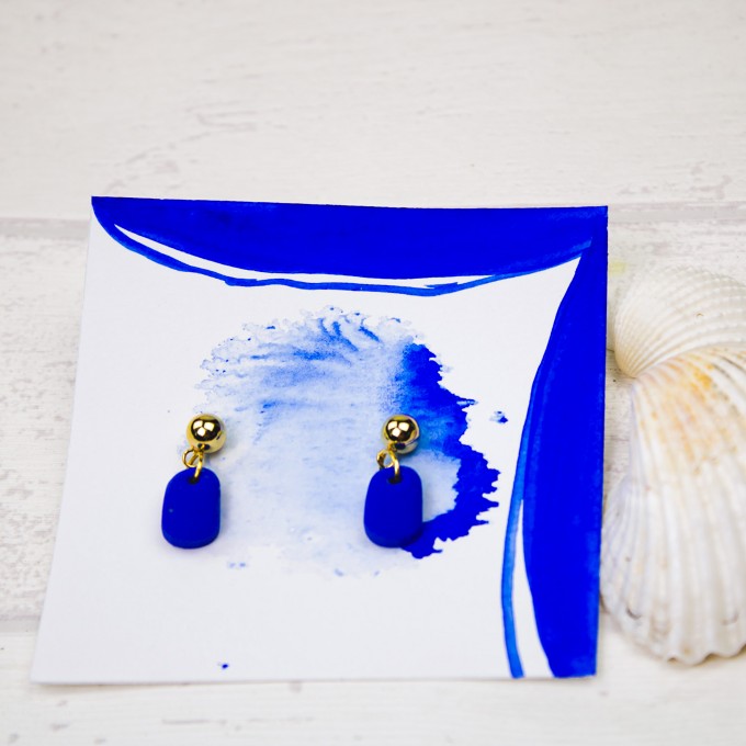 nathys_illustration blaue Ohrringe "ocean pearl" Unikat matte Oberfläche 1cm