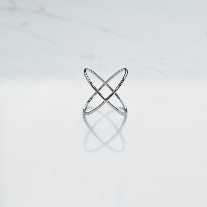 iloveblossom CROSSING OVER RING // silver