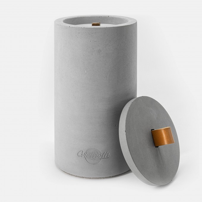 Nachfüllbares Beton-Outdoor-Feuer “LIGHT XL“ – mit Ledergriff Farbe Cognac - Ideal Wachsreste verbrauchen