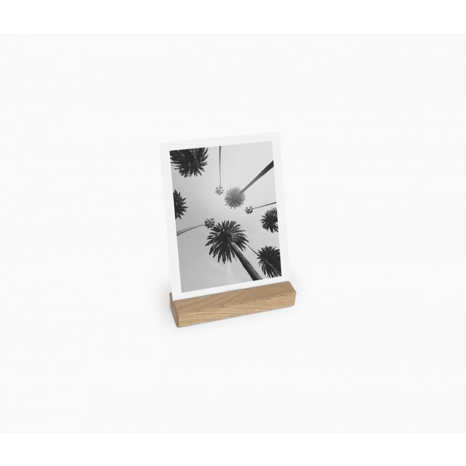 typealive / Postkartenhalter aus Eiche "M"
