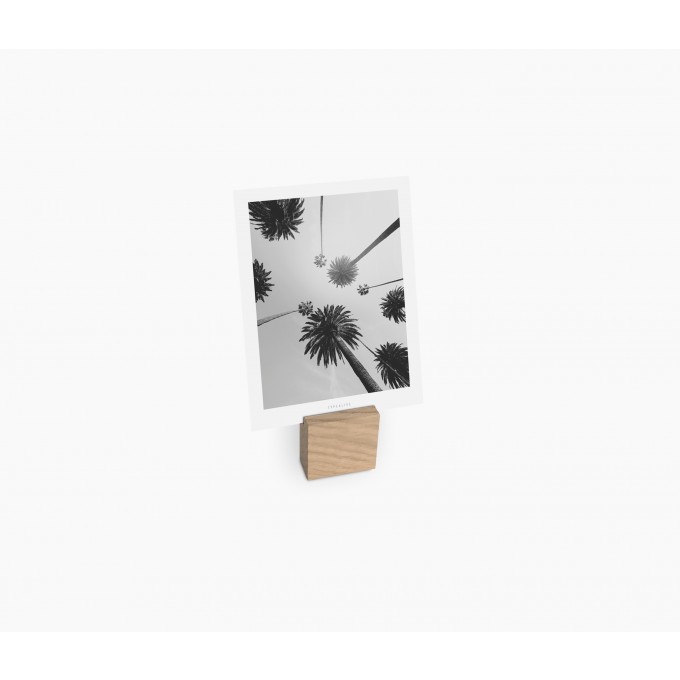 typealive / Postkartenhalter aus Eiche "S"