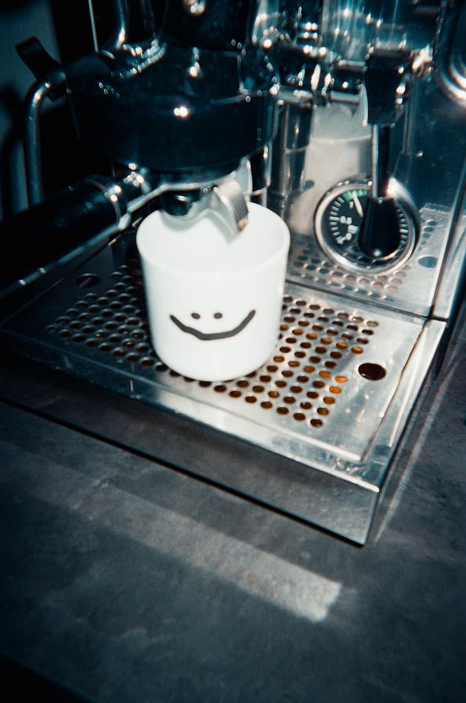 Yahya Studio Kaffeebecher